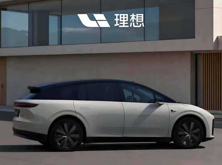 理想i6将于9月上市!理想i6续航最高720公里 支持5C充电! 理想i6将于9月上市!理想i6续航最高720公里 支持5C充电!