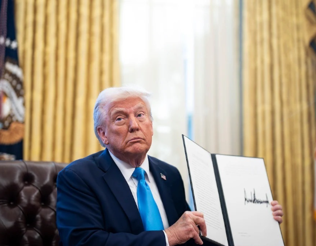 特朗普宣布终止加州高铁联邦资助！特朗普为什么终止加州高铁联邦资助？