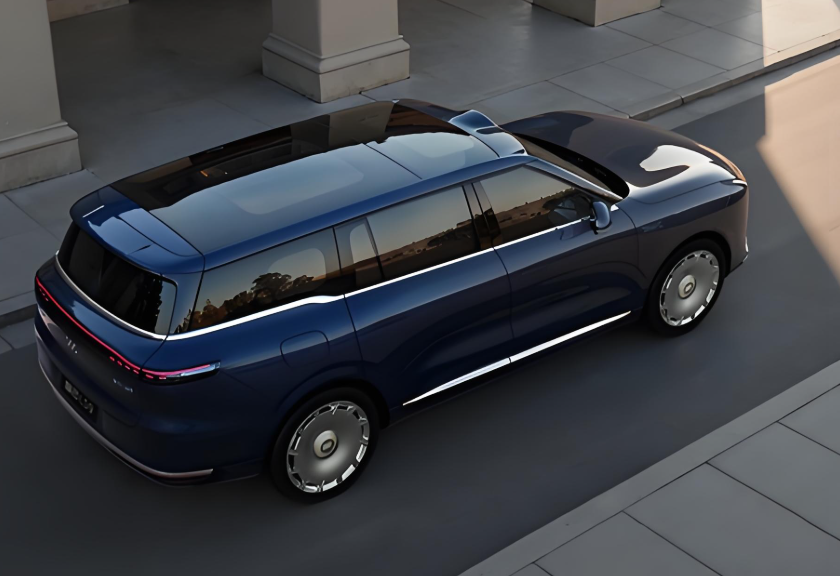 国产9字辈大SUV上汽智己LS9官图发布！上汽智己LS95.28 米车长 + 3160mm 轴距！