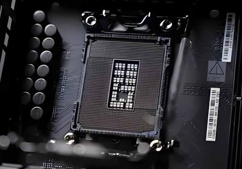 英特尔Nova Lake-AX曝光！英特尔Nova Lake-AX发力高端SoC迎战AMD Halo APU！