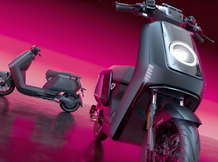 小牛旗舰两轮电车NXT Ultra发布！小牛 NX ultra极速25km/h 首发11999元！