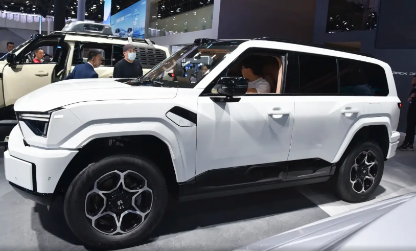 硬派越野东风猛士M817爆单!猛士M817预售32.99万起! 硬派越野东风猛士M817爆单!猛士M817预售32.99万起!