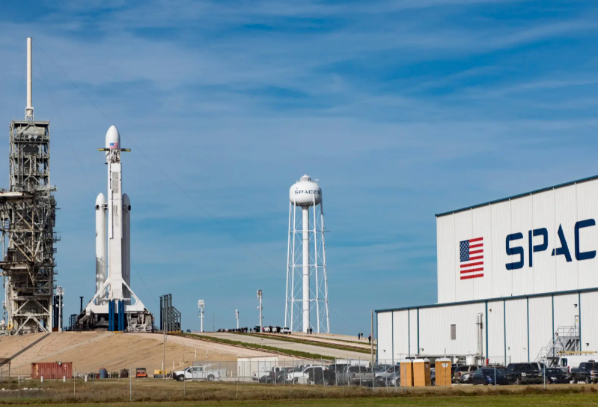 特朗普开始审查马斯克 特朗普政府为何要开始审查SpaceX的政府合同 特朗普开始审查马斯克 特朗普政府为何要开始审查SpaceX的政府合同