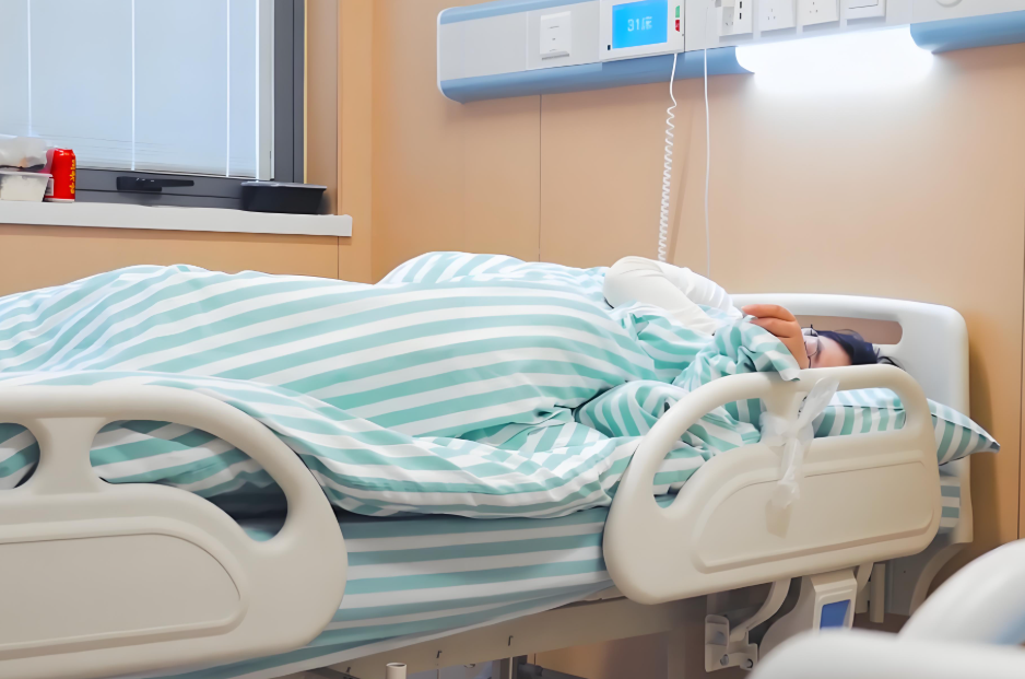 温州一小学生实验课上被深度烧伤!小学生课上被烧伤百万治疗费谁负责? 温州一小学生实验课上被深度烧伤!小学生课上被烧伤百万治疗费谁负责?