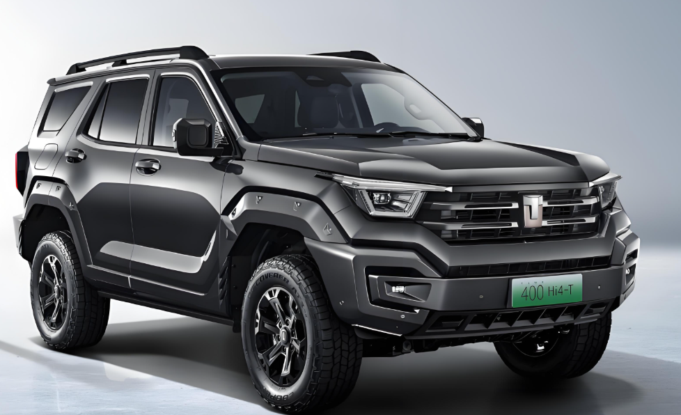 2025款坦克400新料曝光！2025款坦克400Hi4-T 三电不变，Hi4-Z 200km 纯电续航！