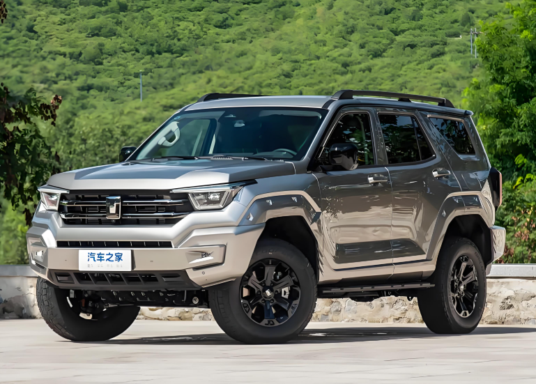 2025款坦克400新料曝光！2025款坦克400Hi4-T 三电不变，Hi4-Z 200km 纯电续航！