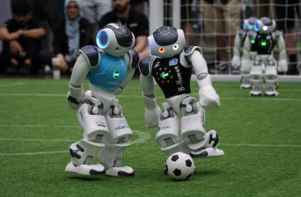 中国战队夺得机器人足球世界杯人形组历史首冠!亚军也来自中国