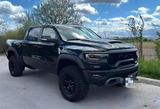 道奇RAM 1500 TRX将于2026年回归！全新道奇RAM 1500 TRX搭载6.2L+V8引擎！