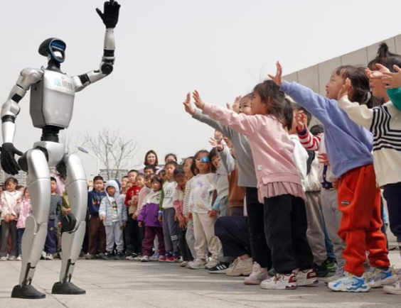 宇树尝试让人形机器人“进厂”打工 人形机器人到工厂工作要克服哪些困难