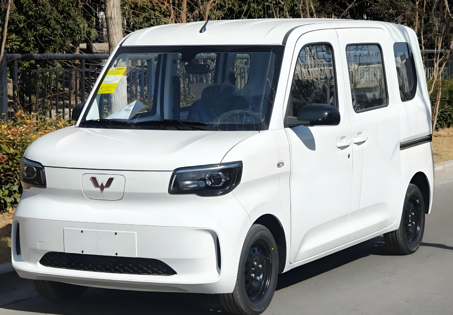 五菱之光EV新车型上市！五菱之光EV新车型续航提升104KM 售价5.78万元！