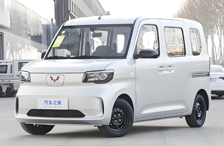 五菱之光EV新车型上市！五菱之光EV新车型续航提升104KM 售价5.78万元！