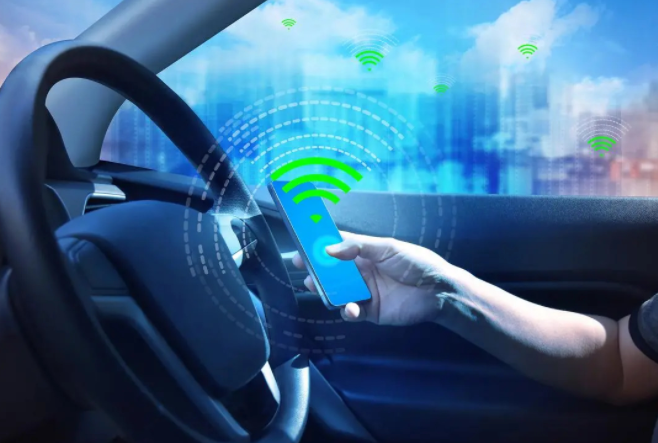 上海街头真无人出租车要来了 每车配远程安全员！