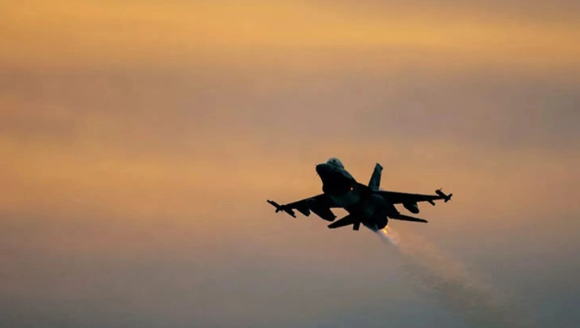 泰国军方强烈谴责柬军袭击平民 柬埔寨谴责泰军使用集束炸弹