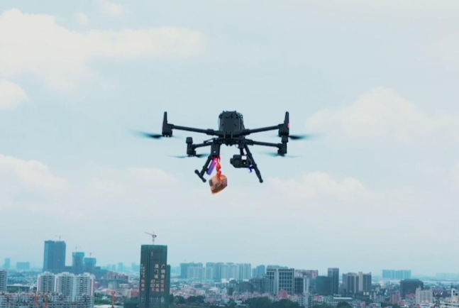 全国首次无人机紧随台风抵近侦察 翼龙无人机成功实现