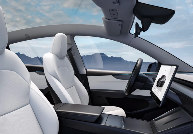 “廉价版ModelY”车型内饰首曝光 取消全景玻璃天幕以及后排屏幕