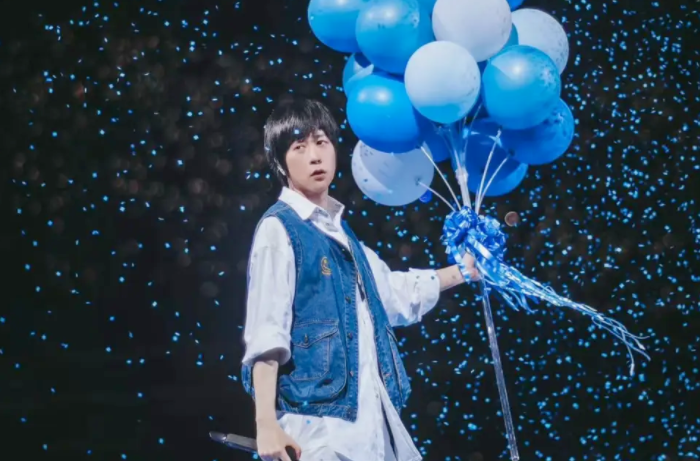 F4五月天共唱《流星雨》引爆全场泪点 F4空降五月天鸟巢演唱会!