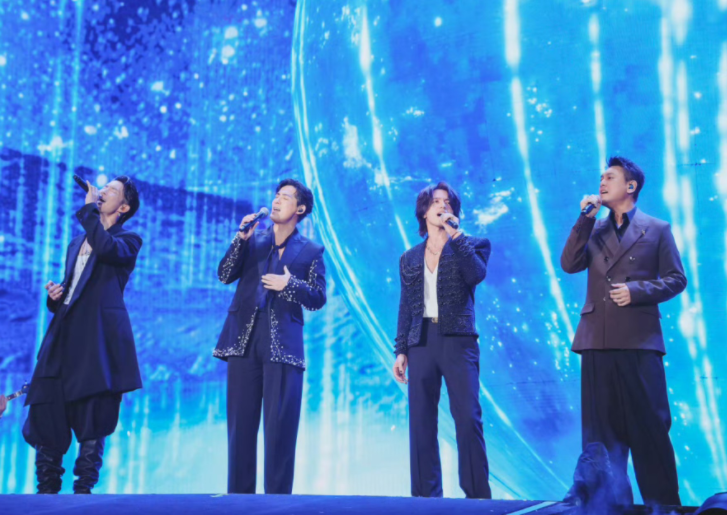 F4五月天共唱《流星雨》引爆全场泪点 F4空降五月天鸟巢演唱会!