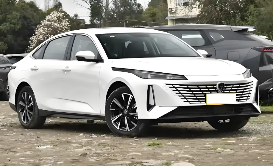 新款长安逸动即将下线！新款长安逸动燃油插混两种动力！