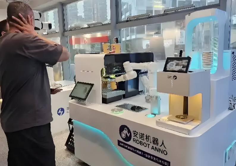 全球首家机器人6S店在深圳开业!机器人6S店外观造型可定制! 全球首家机器人6S店在深圳开业!机器人6S店外观造型可定制!