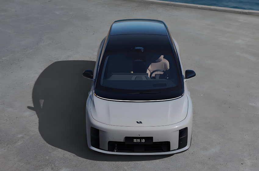 理想i8正式上市!理想i8理想首款纯电SUV来了 32.18万元起! 理想i8正式上市!理想i8理想首款纯电SUV来了 32.18万元起!