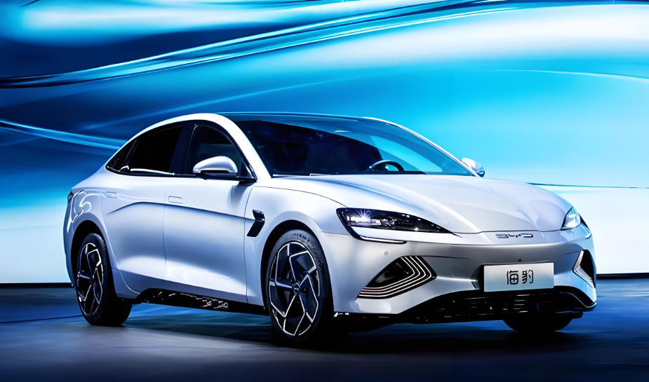 比亚迪2025年上半年累计销售量全球第一!比亚迪2025年上半年累计销售2145954台! 比亚迪2025年上半年累计销售量全球第一!比亚迪2025年上半年累计销售2145954台!