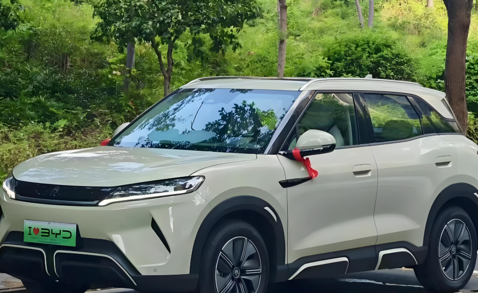 比亚迪元UP 301km领航型上市！比亚迪元UP加推301KM领航型售价7.48万元！