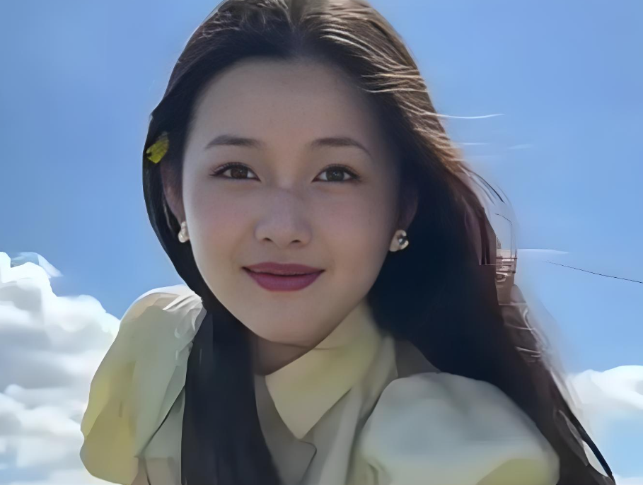 24岁女生酷似大S走红!本人回应:没模仿她不会消费她,以前没有整容以后也不会! 24岁女生酷似大S走红!本人回应:没模仿她不会消费她,以前没有整容以后也不会!