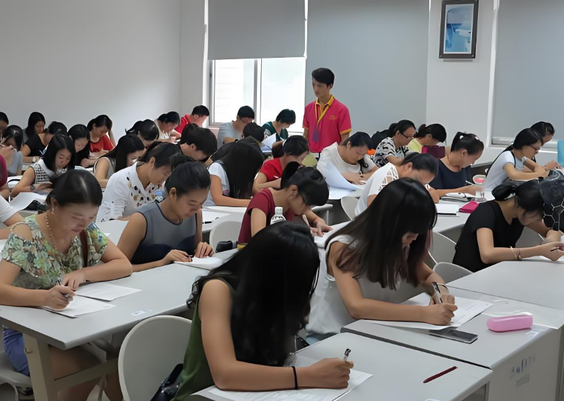 2025年全国成人高考即将开始 ！2025年安徽省成人高考报名温馨提示！