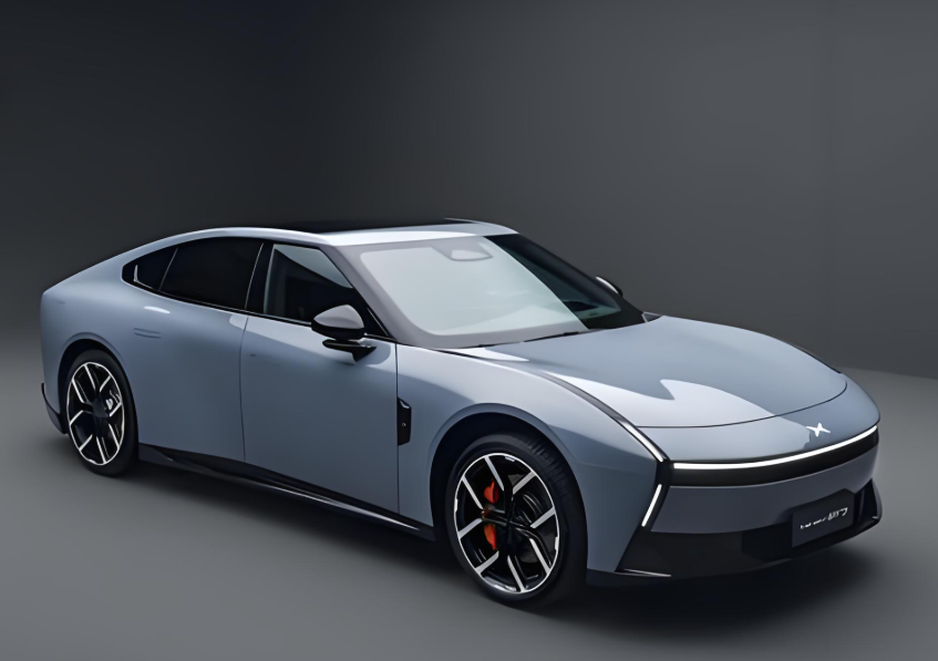 全新小鹏P7正式亮相！全新小鹏P7换代炸场 6分半订单破万！