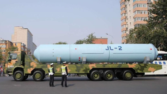 新型“巨浪”导弹已露出庐山真面目 我国新型巨浪导弹亮相释放出哪些信号