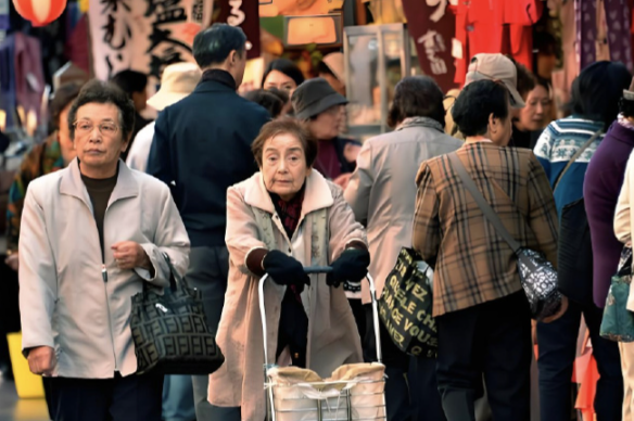 日本人口降幅创有记录以来新高 2026年日本人口可能会跌破1.2亿