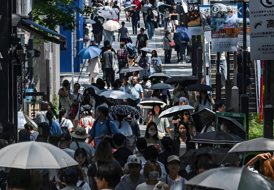 日本人人口一年减少90万创纪录 日本人口降幅创有记录以来新高