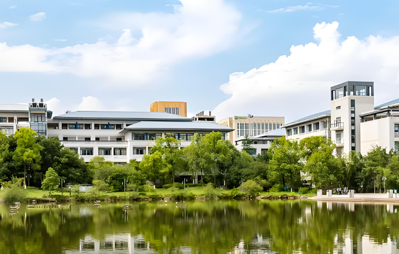 2025年高考录取新趋势：强基计划正成为顶尖大学的“新赛道” ！什么是强基计划？