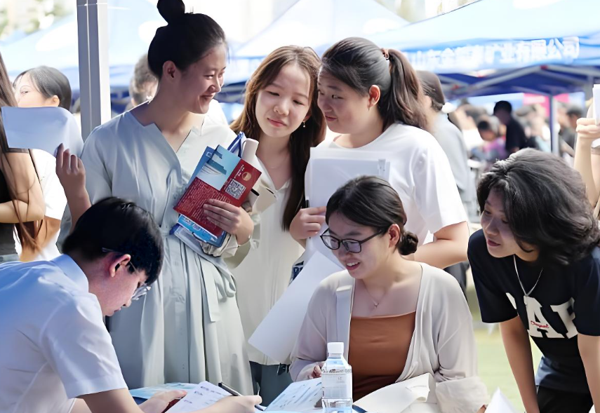 学计算机的以后可以做什么工作？10个有趣又有“钱途”的计算机就业方向！