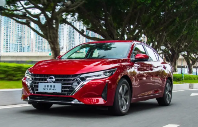 7月车型销量榜前十只剩两款纯油车 油车真卖不动了?