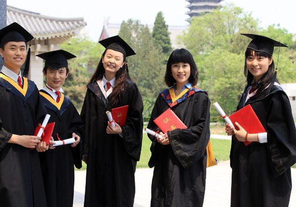 2年变3年读研时间长了带来哪些变化 多所高校将部分专硕研究生学制延长至3年