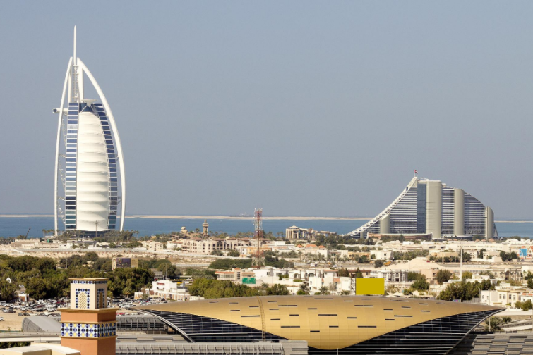 阿联酋核能铝全球首发 中东工业脱碳的新引擎 阿联酋核能铝全球首发 中东工业脱碳的新引擎