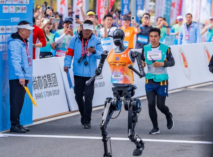 全球首个人形机器人运动会亮点 2025世界人形机器人运动会来了