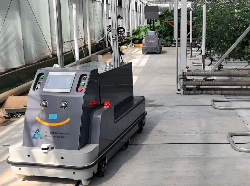 国产杂交授粉育种机器人面世！世界首台自动巡航杂交授粉育种机器人“吉儿”诞生！