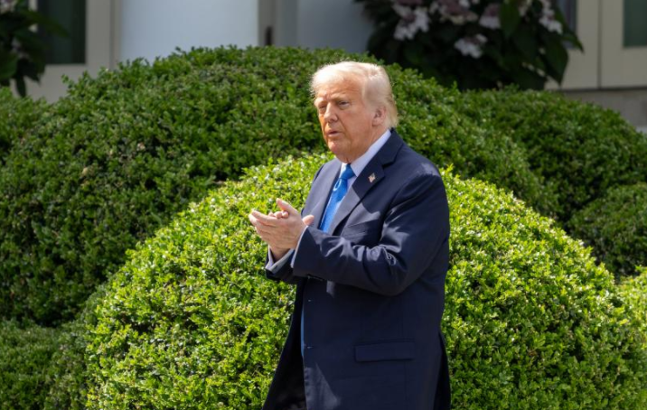 特朗普不想让记者们太舒服 特朗普对着记者大喊大叫