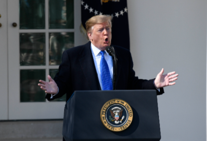 特朗普不想让记者们太舒服 特朗普对着记者大喊大叫