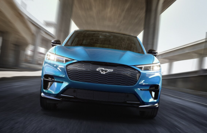 福特将在美国开打价格战!生产3万美元的电动车与中国车企竞争