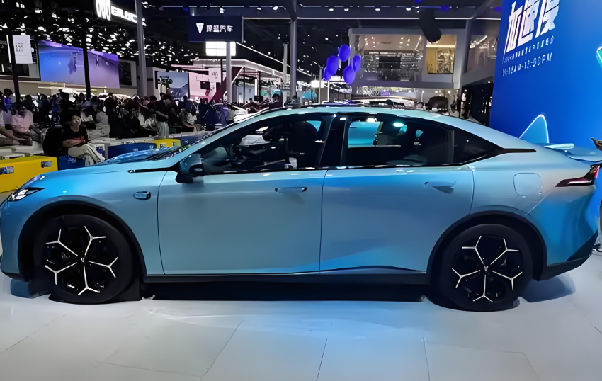 2026款深蓝L07震撼上市!2026款深蓝L07全系标配华为智驾13.59万起! 2026款深蓝L07震撼上市!2026款深蓝L07全系标配华为智驾13.59万起!