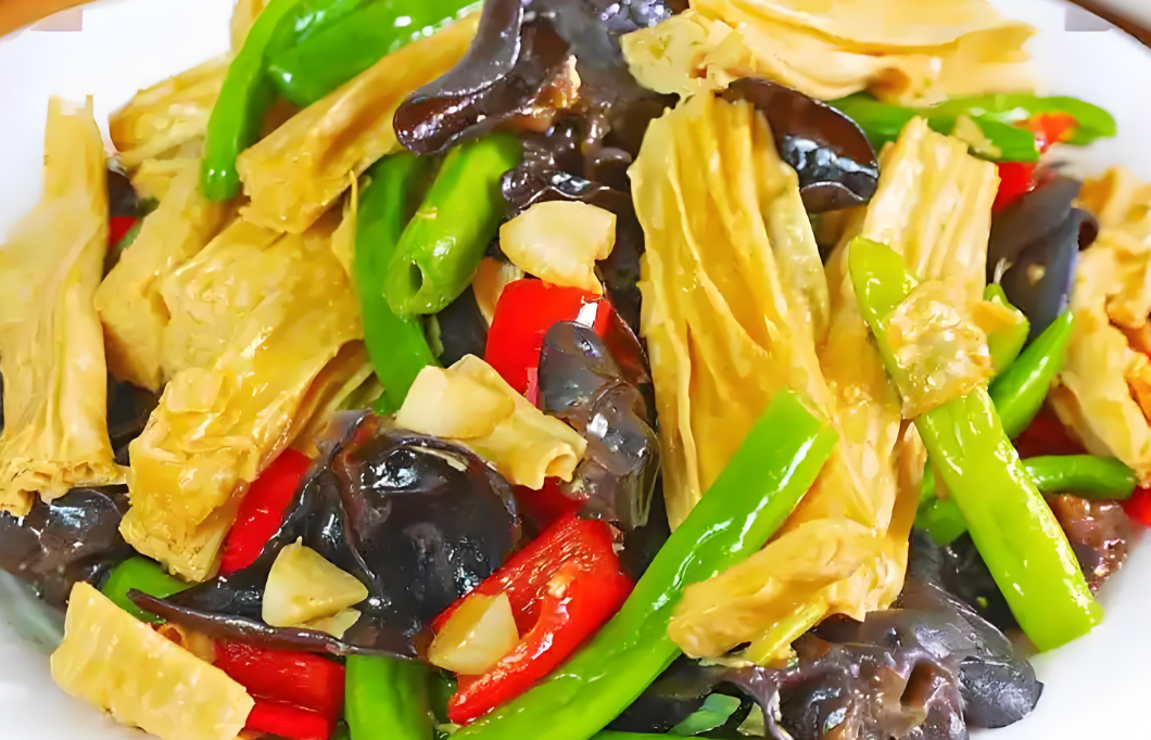 60岁后这样吃,病痛少一半!这份60岁食物“红黑榜”请收好! 60岁后这样吃,病痛少一半!这份60岁食物“红黑榜”请收好!