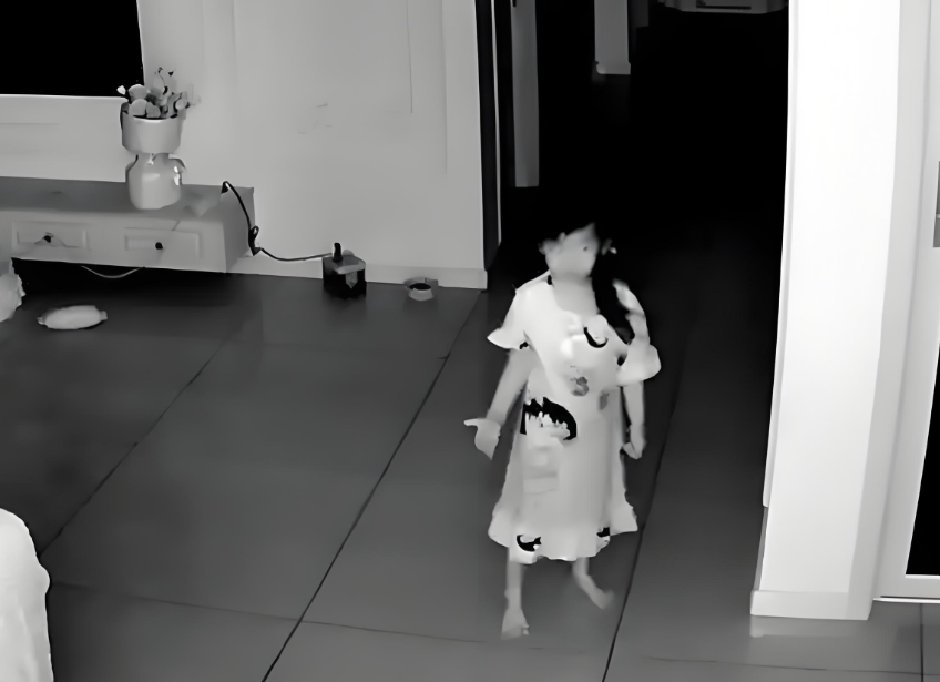 5岁女童梦游太吓人了！5岁女童凌晨梦游 被找到时站在湖边！