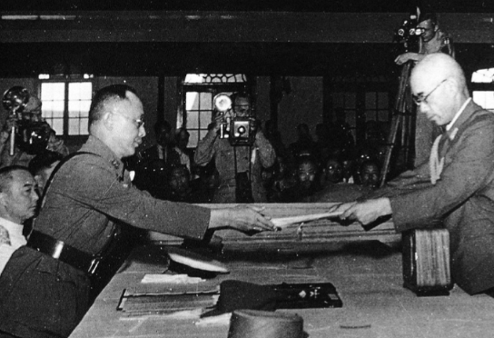 80年前今天日本宣布投降 80年前的今天裕仁天皇宣读《终战诏书》宣布无条件投降 80年前今天日本宣布投降 80年前的今天裕仁天皇宣读《终战诏书》宣布无条件投降