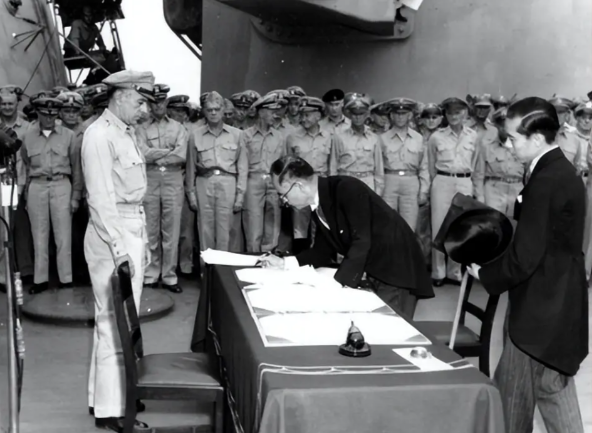 80年前今天日本宣布投降 80年前的今天裕仁天皇宣读《终战诏书》宣布无条件投降 80年前今天日本宣布投降 80年前的今天裕仁天皇宣读《终战诏书》宣布无条件投降