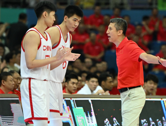 1分惜败!中国男篮获亚洲杯亚军 郭士强分析中国男篮亚洲杯输球原因