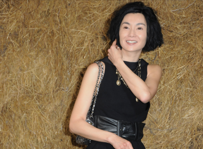 张曼玉的平价穿搭火遍全网,60岁依然是大家最爱的穿衣榜样 张曼玉的平价穿搭火遍全网,60岁依然是大家最爱的穿衣榜样