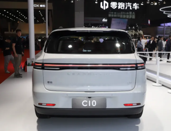 零跑C10车型累计交付达15万台 零跑C10刷新品牌新车交付纪录 零跑C10车型累计交付达15万台 零跑C10刷新品牌新车交付纪录